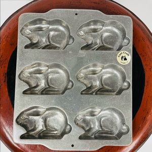 Vintage Cast Craft Rabbit Mold